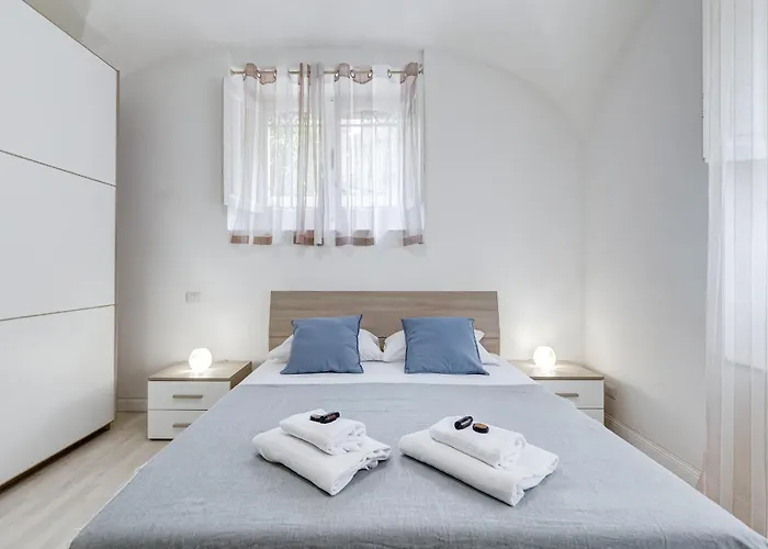 Vivilo Collection - Brescia - 2bd 2 Baths *